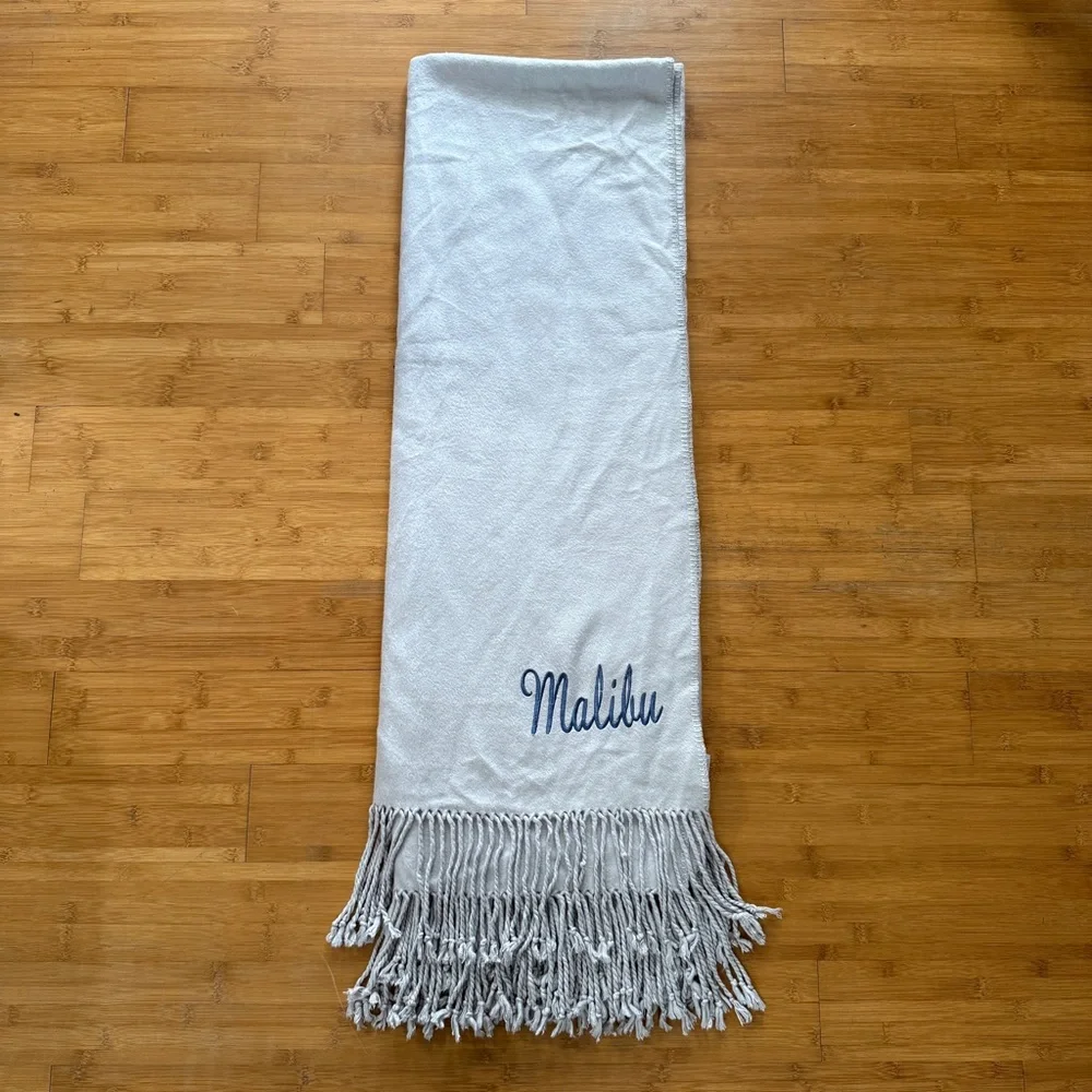 Malibu Luxxe Fringe Dove Grey Blanket‎ Throw New